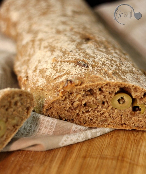 Wallnuss-Oliven Brot