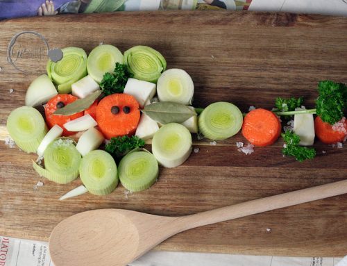 Ge-kocht: Hühnersuppe aus dem Schnellkochtopf